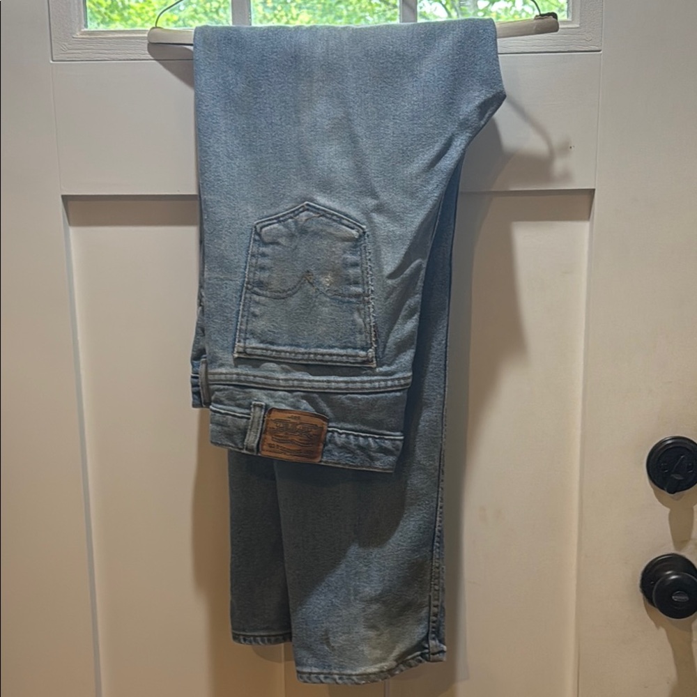 Levi's 540 Blue Straight Jeans with Distressed Finish